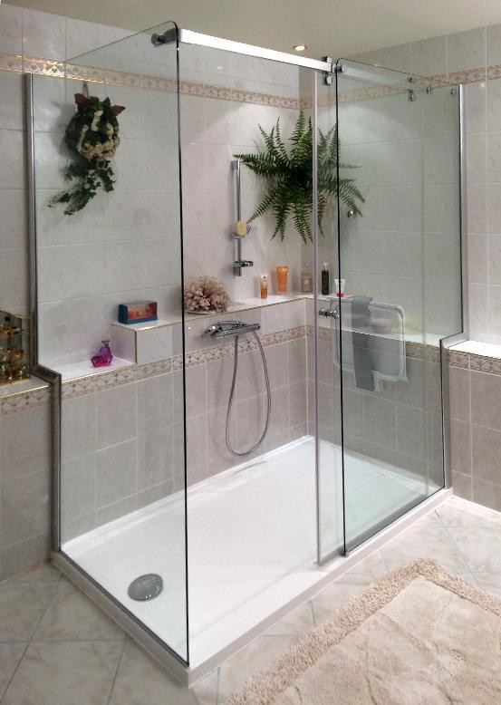 Cabine de douche sur mesure en angle